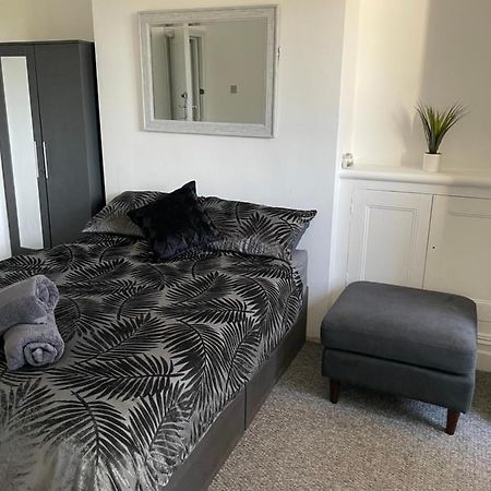 Tiye Estates Short Stay Stoke-on-Trent Eksteriør bilde