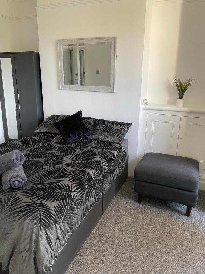 Tiye Estates Short Stay Stoke-on-Trent Eksteriør bilde